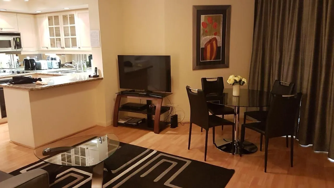 Toronto Luxury Accommodations - University Plaza 0*,  Canada