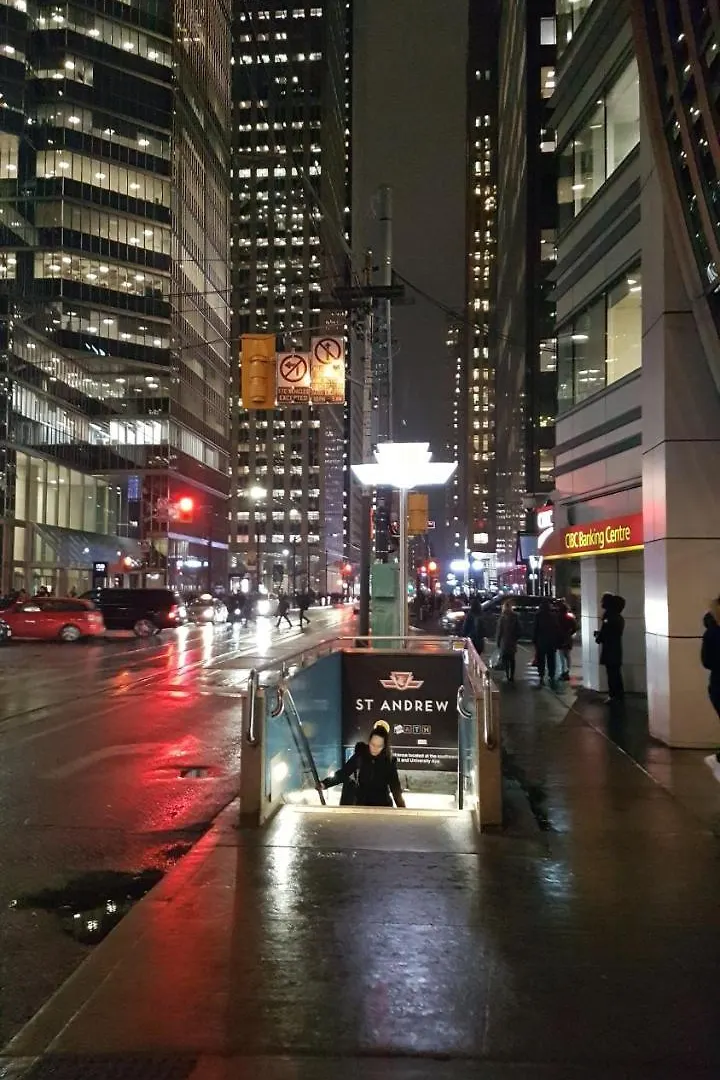 Toronto Luxury Accommodations - University Plaza 0*,  Canada
