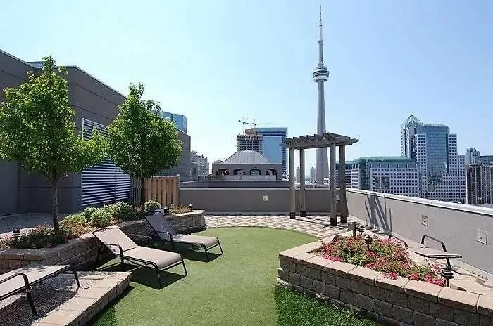 Toronto Luxury Accommodations - University Plaza 0*,